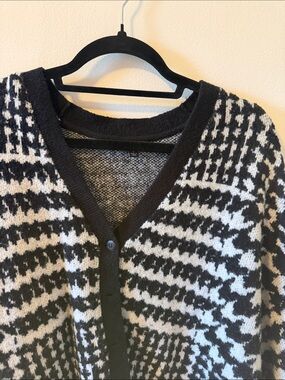 Vans Black & White Houndstooth Knit Cardigan